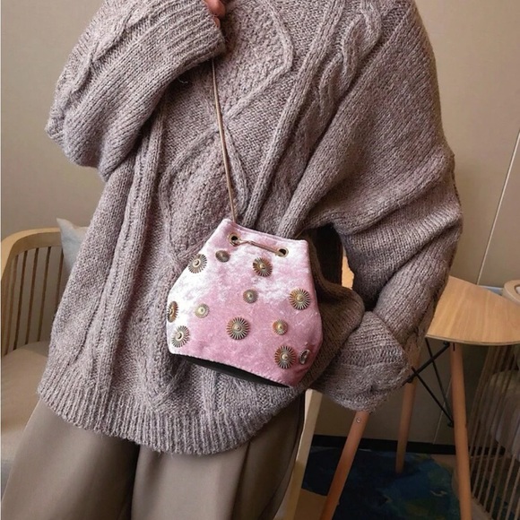 Mini Metal Decor Bucket Bag - Picture 7 of 10